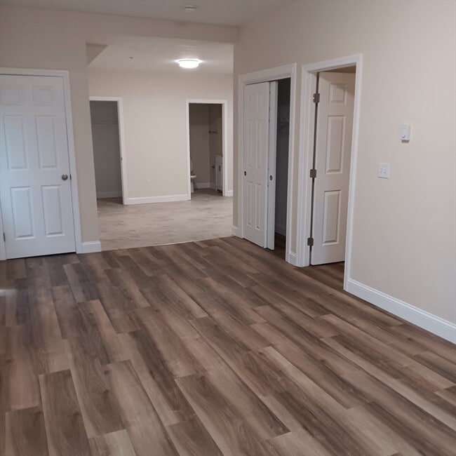 Building Photo - 45 Everett St