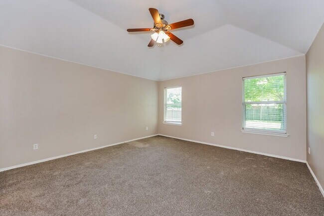 Building Photo - 1542 Reynolds St