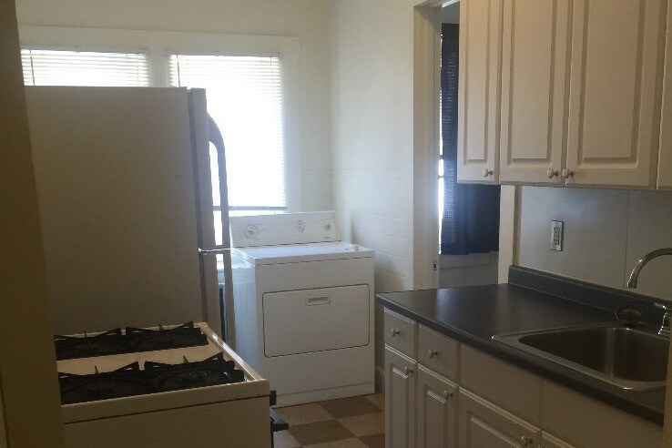 Kitchen - 40 Academy St