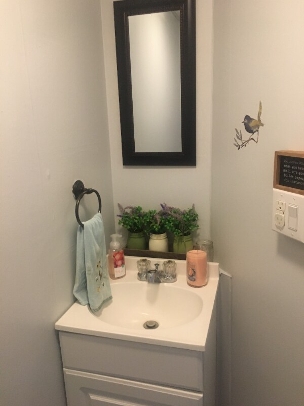 Building Photo - 4950 Elm St