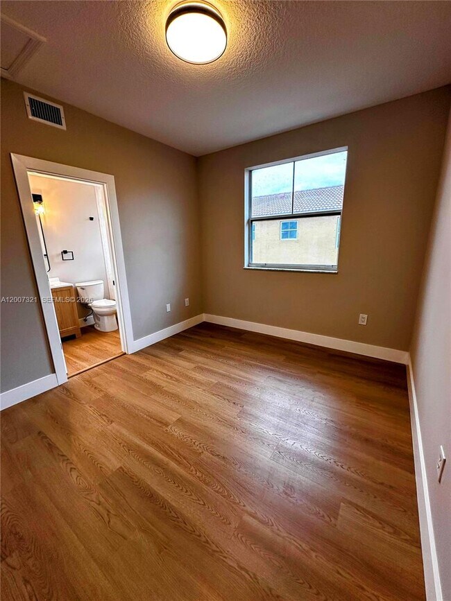 Building Photo - 8445 NW 140th Terrace