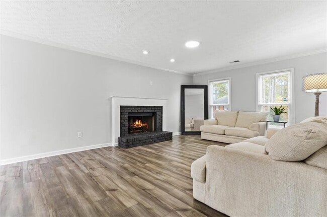 Building Photo - 1646 Desford Ct SW