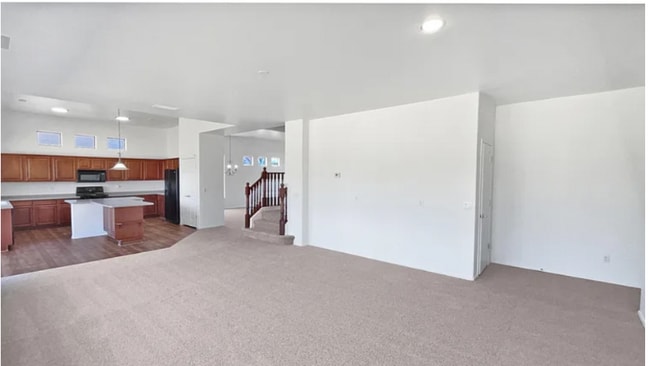 Building Photo - 1 S Bogle Ct