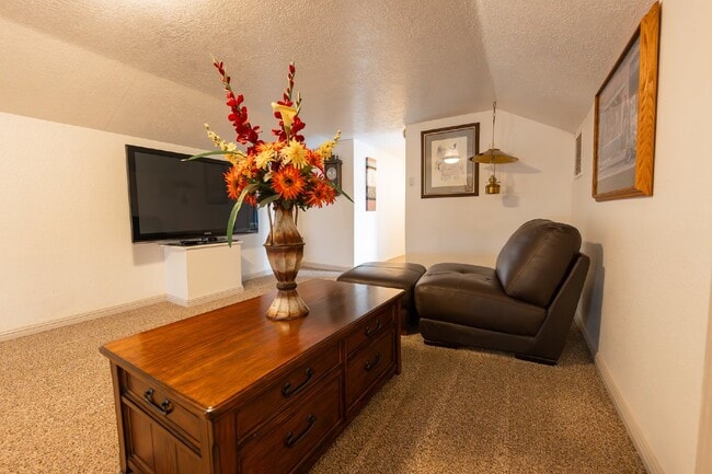 Building Photo - Desert Oasis – Furnished Executive Room in...