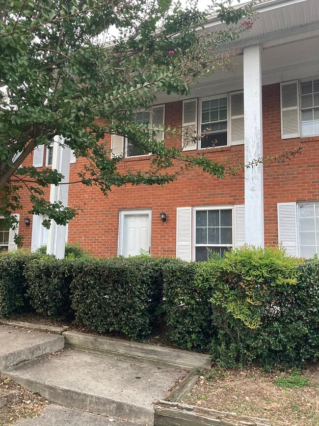 1315 W Meadowview Rd 1315 W Meadowview Rd Greensboro NC 27403