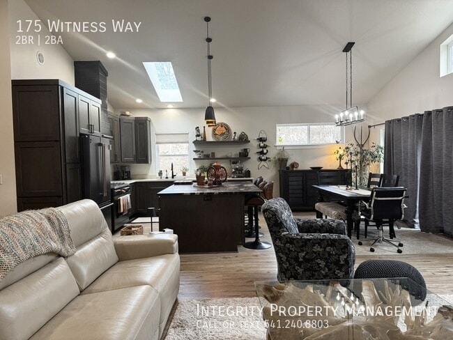 Building Photo - 175 Witness Wy