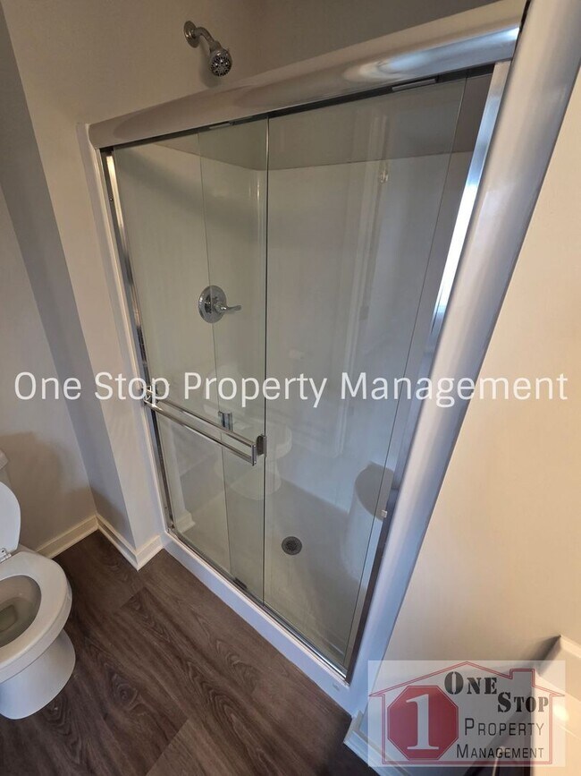 Building Photo - 3 Bedroom / 2.5 Bathroom Townhome in Louisburg, KS!