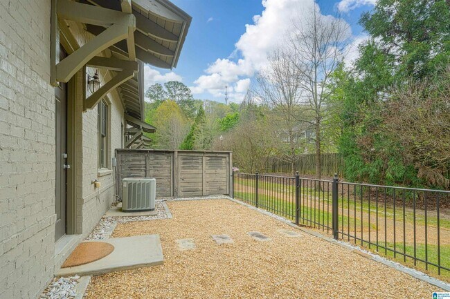 Building Photo - 612 Barristers Ct