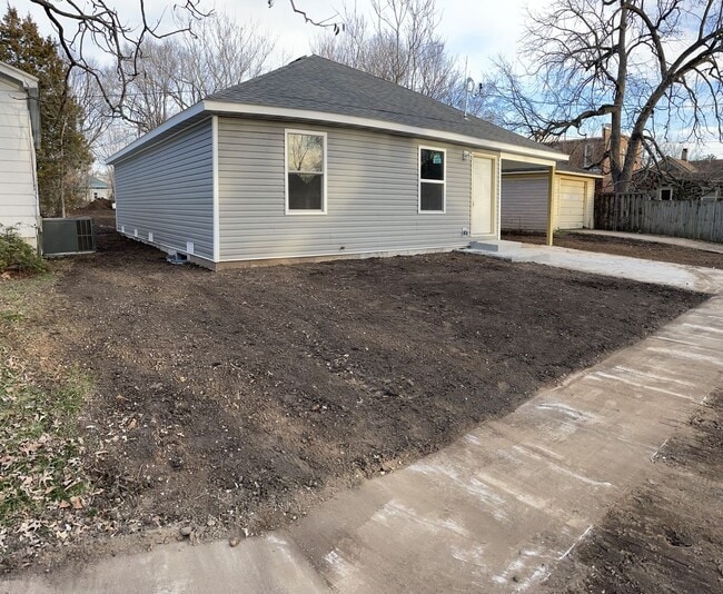 Building Photo - Coming in August