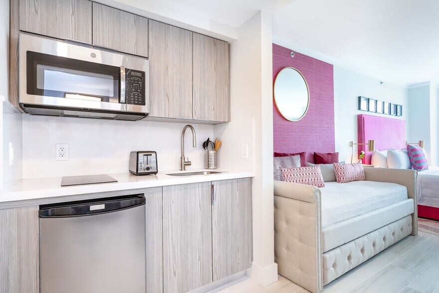 Building Photo - 2889 McFarlane Rd