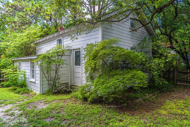 Building Photo - 503 Carolina St