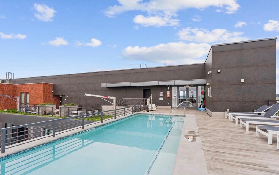 Building Photo - 1211 Van St SE