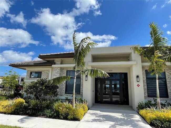 Building Photo - 969 NE 211th St