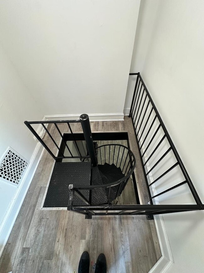 Building Photo - 1825 Madison Ave