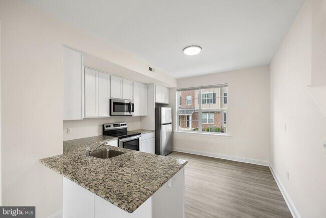 Building Photo - 601 Pony Ln