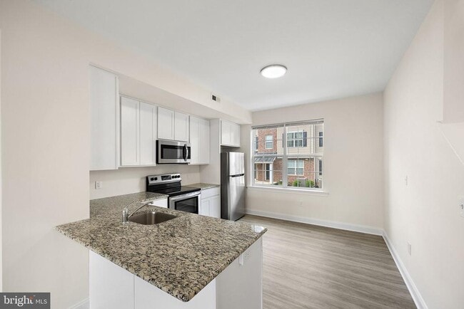 Building Photo - 715 Pony Ln