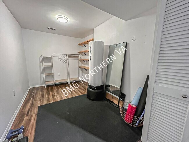 Building Photo - 7711 Trevino Ln
