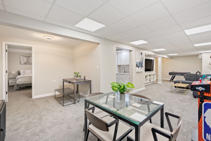 Building Photo - 14237 S Newberg Ct