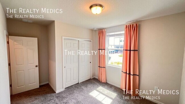 Building Photo - 702 Alta Vista Ct