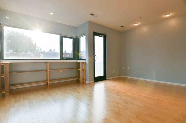 Building Photo - 1939 12th St NW