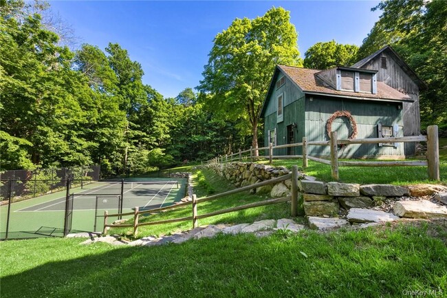 Building Photo - 31 Kittredge Dr