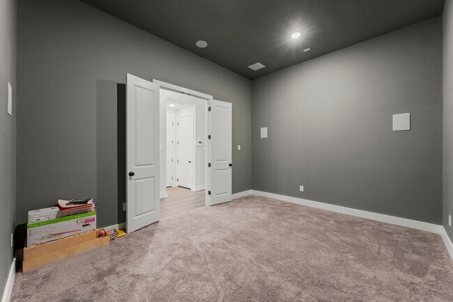 Building Photo - 17151 Sandstone St