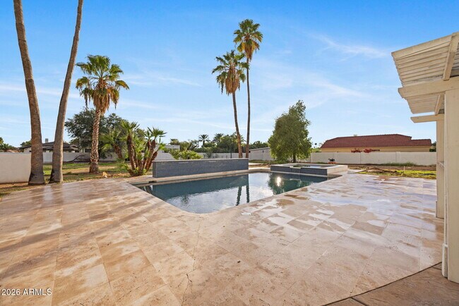 Building Photo - 10111 E Cholla St