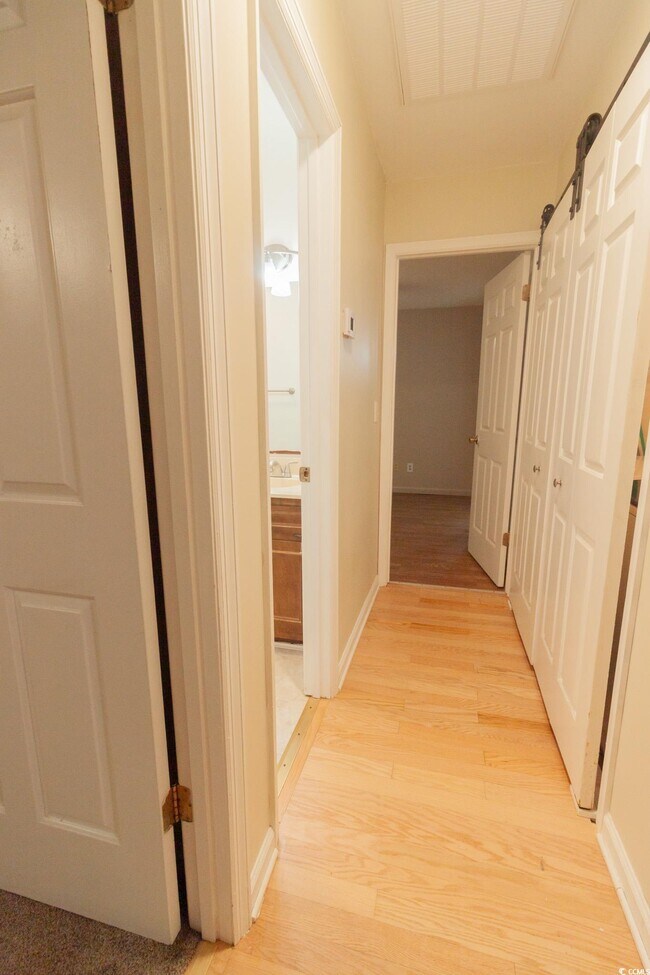 Building Photo - 1335 Melanie Ln