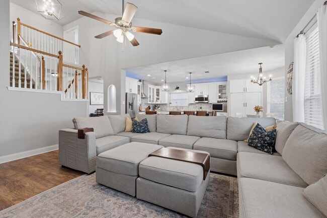 Building Photo - Bright Steubing Ranch Home with Two Primary Suites & Solar Panels
