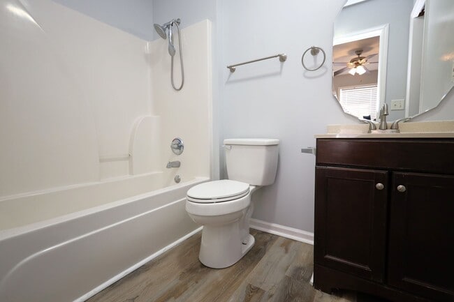 Building Photo - 1732 Eli Pl