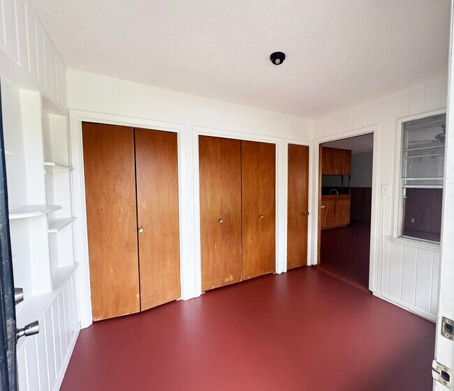 Building Photo - 132 Lake Breeze Dr