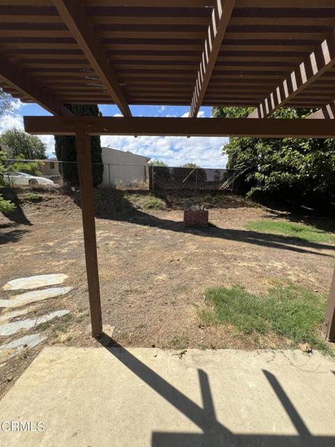 Building Photo - 977 Planetree Ave