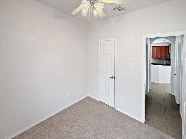 Building Photo - 21910 Whispering Daisy Ct