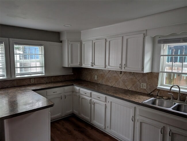 Building Photo - 3203 Eastex Fwy