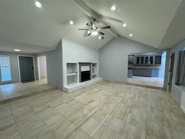 Building Photo - 7910 Sands Point Dr