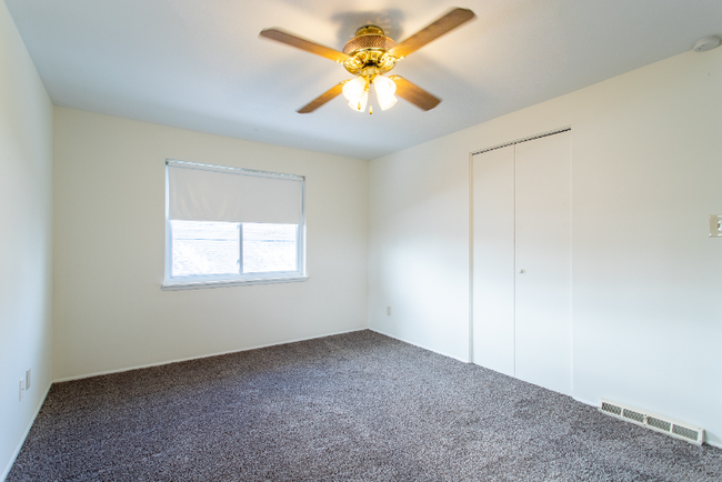 Building Photo - 1582 Lee Terrace Dr