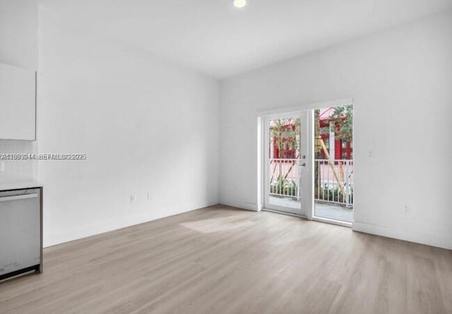 Building Photo - 501 W Dixie Hwy