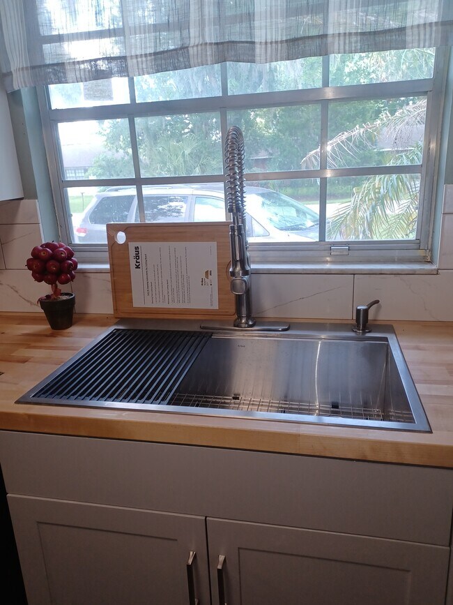 Building Photo - 3160 SE 30th Terrace