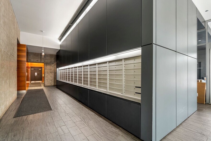 Building Photo - 1720 S Michigan Ave