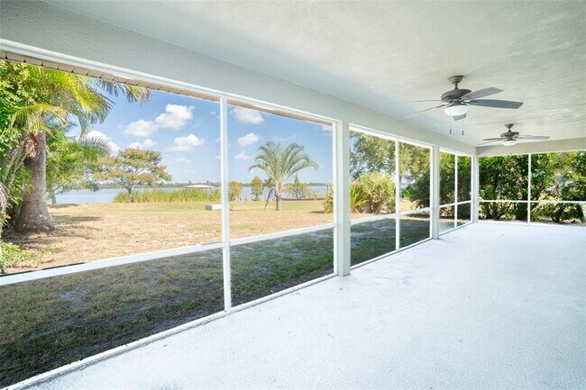 Building Photo - 4127 Island Lakes Dr