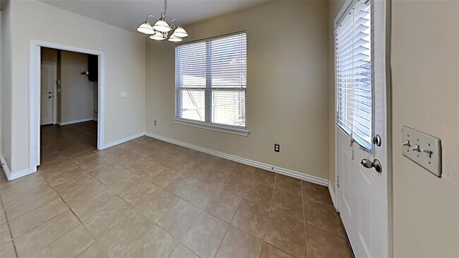 Building Photo - 11004 SW 38th Cir