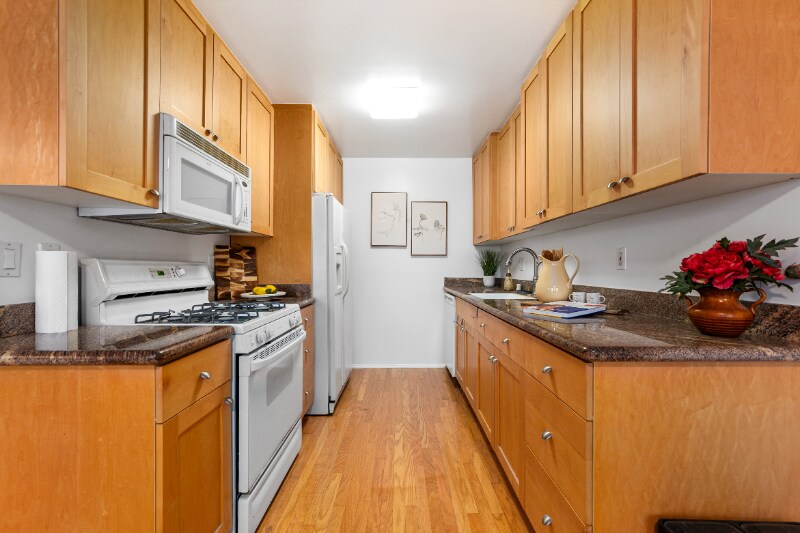 Building Photo - 1926 Glendon Ave