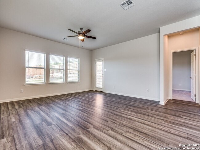 Building Photo - 25853 Posey Dr