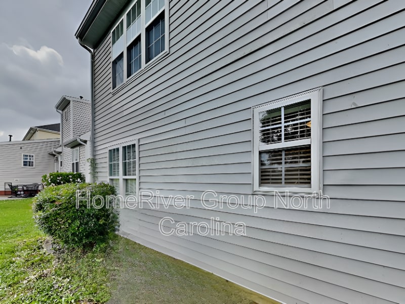 Building Photo - 1618 Crag Burn Ln