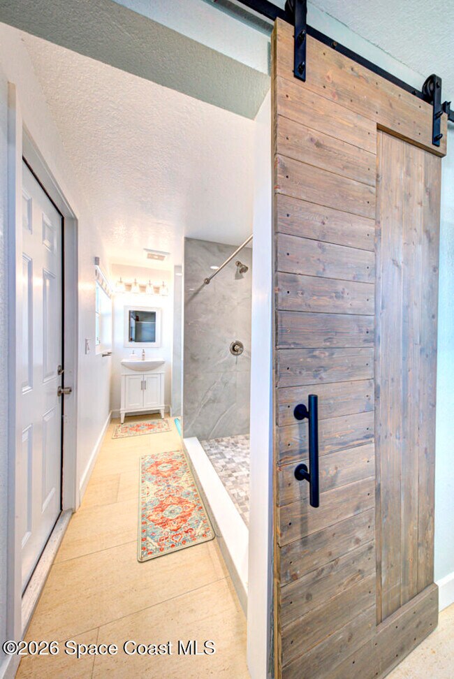 Building Photo - 30 Westview Ln