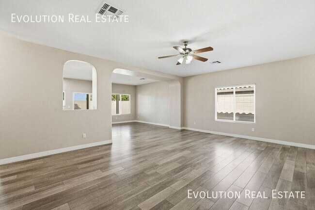 Building Photo - 3130 S 81st St