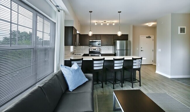 Building Photo - 1554 Grand, LLC