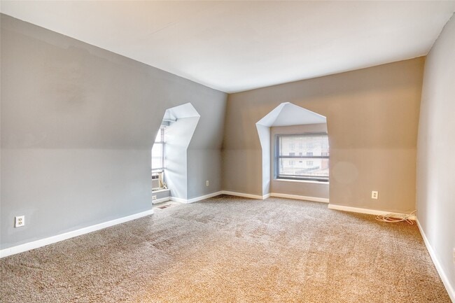 Building Photo - 4390 McPherson Ave