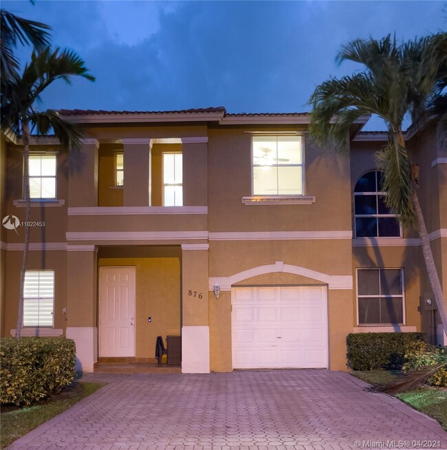 Building Photo - 876 NW 135th Terrace