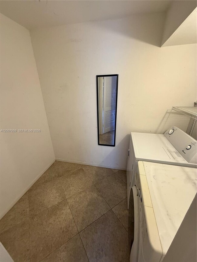 Building Photo - 10661 SW 113th Pl